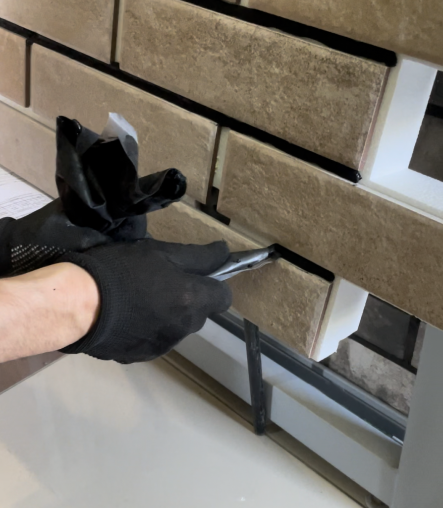 Затирка швов клинкерной плитки и фасадных Термопанелей Therm ceramic.png